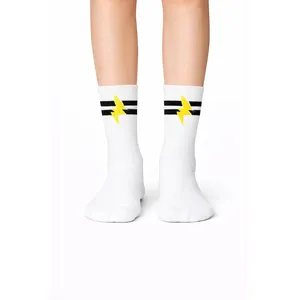 Chaussettes de sport mi-mollet avec motif double rayures éclair, confortables et élégantes - Product Image 1