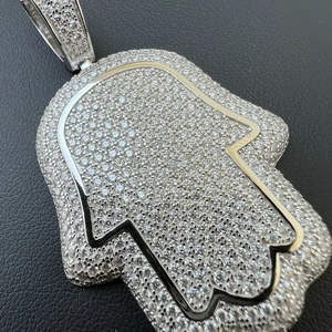 Colgante de diamante moissanita de corte redondo estilo cadera colgante de mano personalizado regalo de boda para hombres Plata de Ley 925 - Product Image 6