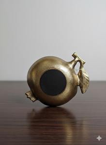 Elegante Tazón con Forma de Granada con Acabado Dorado para Servir Frutos Secos, Decoración de Mesa de Centro y Presentación de Regalos Premium de la India - Product Image 2