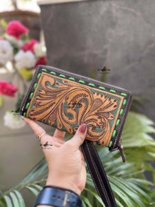 มาใหม่มือเครื่องมือแกะสลักกระเป๋าสตางค์คลัทช์เคสโทรศัพท์มีสไตล์หลายใช้กระเป๋าสตางค์ข้อมือหนังตะวันตกสําหรับผู้หญิง - Product Image 2