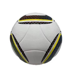 Ballons de football de qualité supérieure pour l'entraînement et les compétitions de football en plein air, avec logo personnalisé imprimé - Product Image 4