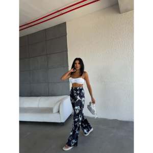 Pantalones Casuales de Satén con Cintura Alta y Pierna Ancha, Antiarrugas - Product Image 3