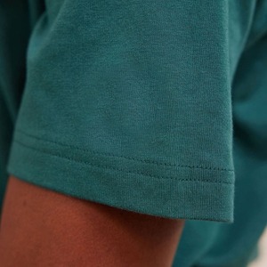 Camiseta bordada 3D de cuello redondo para hombre 230 GSM 100% algodón ligero bordado Logo camiseta de gran tamaño camiseta Unisex - Product Image 5