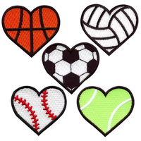 Vente chaude Balles de sport personnalisées Coeurs Basket-ball Volley-ball Football Tennis Baseball Fer à repasser sur des patchs de broderie. patchs de fer