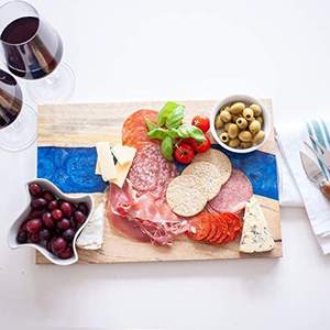 Planche à découper en bois de mangue avec design en résine époxy tendance en forme de cœur, planche à servir le fromage, passe au lave-vaisselle, durable, épaisseur de 2 cm - Product Image 5