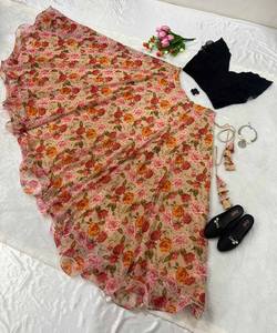 Nouvelle collection de Lehenga Choli en soie multicolores de créateur, richement ornés, pour femmes indiennes et pakistanaises, tenue ethnique de mariage pour occasions spéciales - Product Image 4