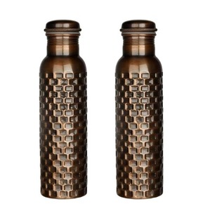 330 GM Ant. Botella de Cobre y Mármol de 1L, sostenible, la fusión perfecta de belleza y funcionalidad, Ant. Termo de Cobre y Mármol de 1 Litro - Product Image 6