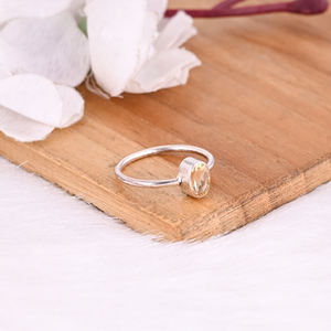 แหวนพลอยซิทรินธรรมชาติทรงรีเจียระไนเงินแท้ 925 งานแฮนด์เมด ของขวัญสำหรับเธอ ขายดี - Product Image 2