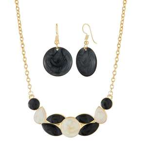Urthn Conjunto de collar de esmalte negro chapado en oro 1112102F Joyería de moda para mujer - Product Image 1