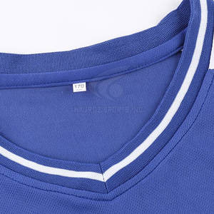 Uniforme de football pour hommes avec logo personnalisé, meilleure vente 2025 polyester, séchage rapide, léger et respirant, nouveauté 100% - Product Image 3