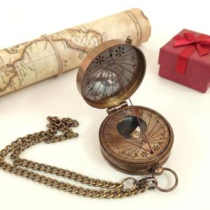 Boussole nautique traditionnelle en laiton antique, instrument de navigation de poche, décoration maritime, décoration de bateau, décoration de bureau à domicile - Product Image 1