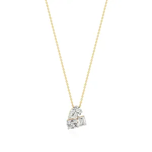 Collar con Colgante de Tres Diamantes, Joyería Fina y Elegante - Product Image 4