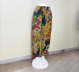 กางเกงลำลองพิมพ์ลายแนวแอบสแตรกหลากสีชุดนอนผ้าฝ้ายสไตล์โบฮีเมียนสีสันสดใส - Product Image 1
