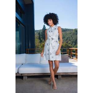 Robe sans manches KADIN KIBRIS avec col boutonné et ceinture, sans pieds - BLANC - BLANC - Product Image 1