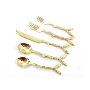 Juego de cubiertos de 5 piezas de acero inoxidable de estilo americano con elegantes mangos de hojas pulidas chapadas en oro - Product Image 1