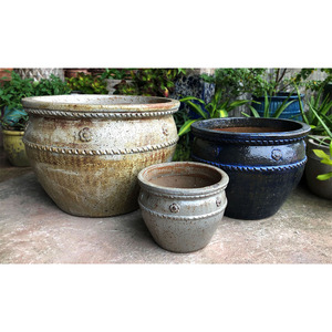 Macetero Grande de Cerámica Hecho a Mano en Vietnam, Directo de Fábrica, Ecológico y Duradero con Orificio de Drenaje para Casa y Jardín - Product Image 1