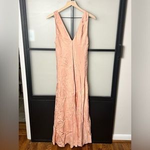 Abito lungo in raso Savannah color rosa argilla, taglia media, senza maniche, modello a tubino con comoda vita naturale - Product Image 2