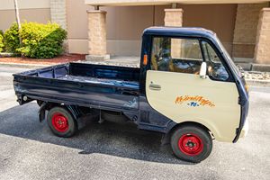 Camioneta Mazda Porter de 1982, poco usada, sin reserva, del mercado japonés, pintura personalizada, laterales abatibles, EE. UU. Título - Product Image 3