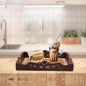 Plateau en bois d'acacia avec poignées pour servir des boissons, du thé, des desserts, le dîner, le petit-déjeuner 30,48 cm X 30,48 cm X 4,06 cm - Product Image 2
