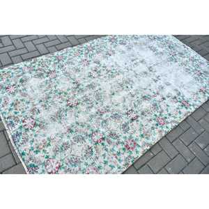 Alfombra Vintage de 4.8x8.1 pies, Alfombra Turca, Alfombra de Lana Blanca con Diseño Floral - Product Image 2