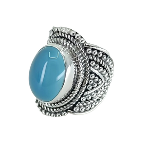 Anillo de Plata de Ley 925 Hecho a Mano por Navya Craft, con Piedra de Nacimiento de Marzo, Estilo Boho, Calcedonia, Joyería de Plata con Talla de Anillo Personalizada en EE. UU. - Product Image 1