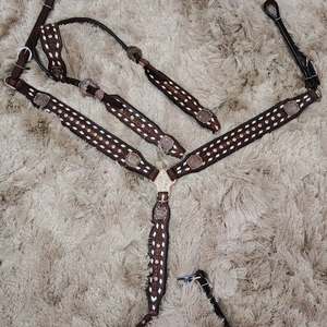 Haute qualité personnalisé Premium Western équestre en cuir cheval Headstall poitrine collier perlé Cactus conception usiné à la main personnalisé bas - Product Image 5