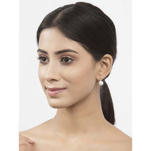 Boucles d'oreilles en argent sterling 92,5 avec perles classiques Clara, cadeau pour femmes et filles - Product Image 5