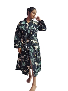 Peignoir en coton 100% imprimé à la main Black Jungle pour femmes, taille 48 pouces, respirant et doux - Product Image 4