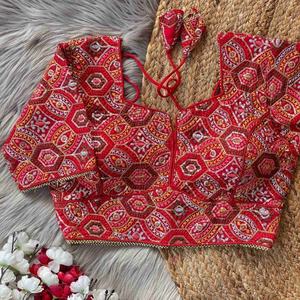 Georgette lourde exclusive avec des paillettes fabricant et fournisseur de chemisiers de Surat au prix de gros - Product Image 1