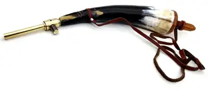 Corne de poudre de buffle artisanale de style nautique de luxe Poudre de pistolet polie de haute qualité avec couvercle en laiton Prix de gros - Product Image 2