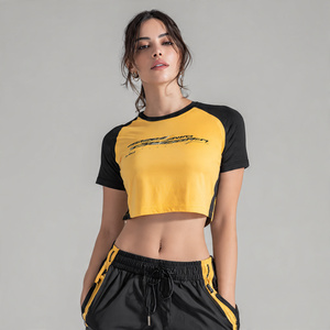 Haut de sport pour femmes, haut de yoga à manches longues imprimé, haut court pour femmes - Product Image 4