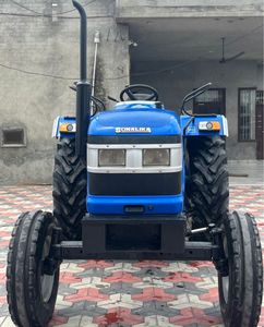 Tracteur à roues Sonalika Di-750III RX 2WD d'occasion 2022, composants principaux comprenant le moteur et la boîte de vitesses - Product Image 6