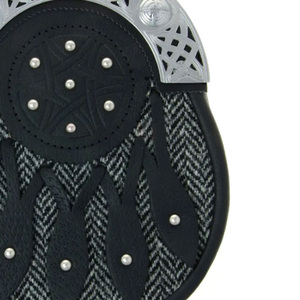 Sporran avant en fourrure fait à la main classique pour kilts écossais tenue culturelle traditionnelle et sacs Sporran formels des hauts plateaux à vendre - Product Image 4