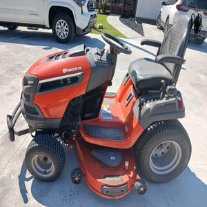 Cortacésped Husqvarna de calidad premium para un cuidado del césped sin esfuerzo Entrega rápida Compre ahora y experimente una siega suave - Product Image 1