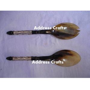 Cuillère en corne de boeuf Artisan et serveur de salade en corne de buffle Ensemble de salle à manger en corne de haute qualité pour le petit-déjeuner et un usage quotidien au meilleur prix - Product Image 4