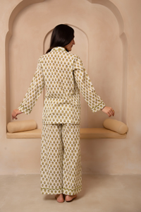 Conjunto de Pijama con Estampado Verde para Mujer, Pijama de Algodón Puro con Camiseta Estampada y Pantalones - Product Image 4