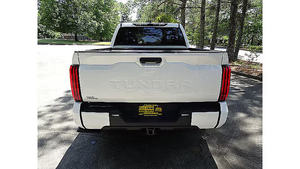 Voiture d'occasion certifiée LHD/RHD d'occasion d'occasion pour yota Tundra SR5 CrewMax 5.5 'Bed 2WD 2025 - Product Image 5