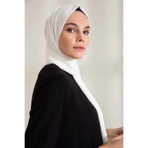 ผ้าคลุมไหล่ไหมเมดินาสีเอครูทรงยาวเพื่อความสง่างาม - Product Image 4