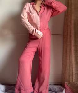 Nouvelle mode 2 pièces pour femmes ensemble cravate teinture coton crêpe chemise taille haute pantalon large bouton décoration manches longues naturel - Product Image 3