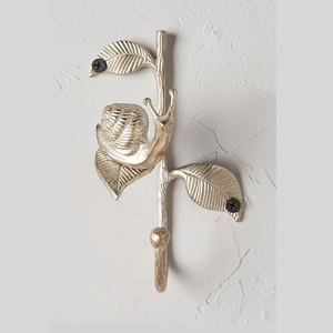 Crochet mural en forme de papillon en métal doré pour salle de bain, cuisine et décoration - Product Image 2