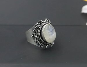 Anillo de Bodas de cabujón ovalado de piedra lunar arcoíris, Plata de Ley 925, chapado en oro, ajuste de punta, joyería de piedras preciosas curativas única - Product Image 2