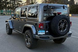 Jeep Wrangler Unlimited Sahara 4x4 2016 Usado, Edición 75 Aniversario, Transmisión Manual de 6 Velocidades, Motor V6, Mayormente Sin Modificar - Product Image 3