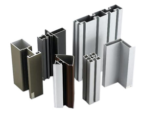 แผงเซลล์แสงอาทิตย์อุตสาหกรรมแบบอัดขึ้นรูปอลูมิเนียมระบบยุโรป E03 10ปีปรับแต่งได้ - Product Image 4