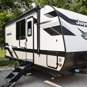 Moderna caravana todoterreno, casa móvil, autocaravana con luces LED de carga solar y equipamiento premium para viajes todoterreno. - Product Image 1