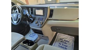 Toyotas siennas Le 8-passenger FWD 2019มือสองระดับพรีเมียมตามฤดูกาล - Product Image 2