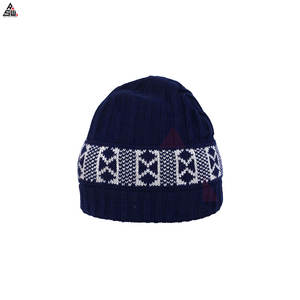 Bonnet d'hiver unisexe en tricot brodé à la main - Polyester/coton, couleurs et tailles personnalisables, style décontracté - Product Image 3