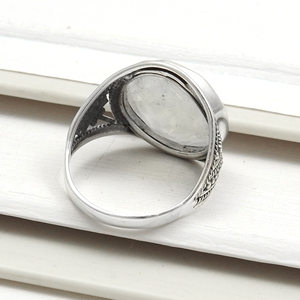Personnalisé Luxe 100% Naturel Arc-En-Ciel Pierre De Lune Belle Pierre De Naissance Gemme 925 Bagues En Argent Sterling Pour Elle En Gros OEM - Product Image 3