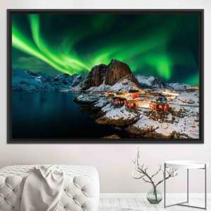 Impression sur toile : Lofoten Northern Lights - Paysage ciel étoilé coloré, toile encadrée noire - Product Image 1