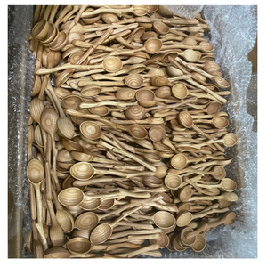 Cuchara de cocina de madera natural de Vietnam con logotipo de marca grabado Utensilios de cocina sostenibles a la venta - Product Image 3