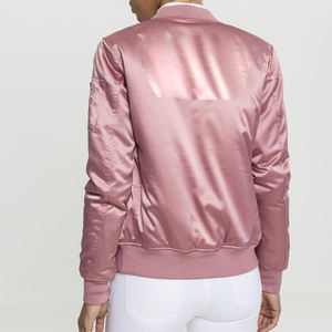 Chaqueta Bomber de Satén Rosa para Mujer, Cierre Completo Plateado, Bolsillos Utilitarios en las Mangas, Acabado Brillante Ligero, Estilo Urbano, Abrigo Exterior - Product Image 4